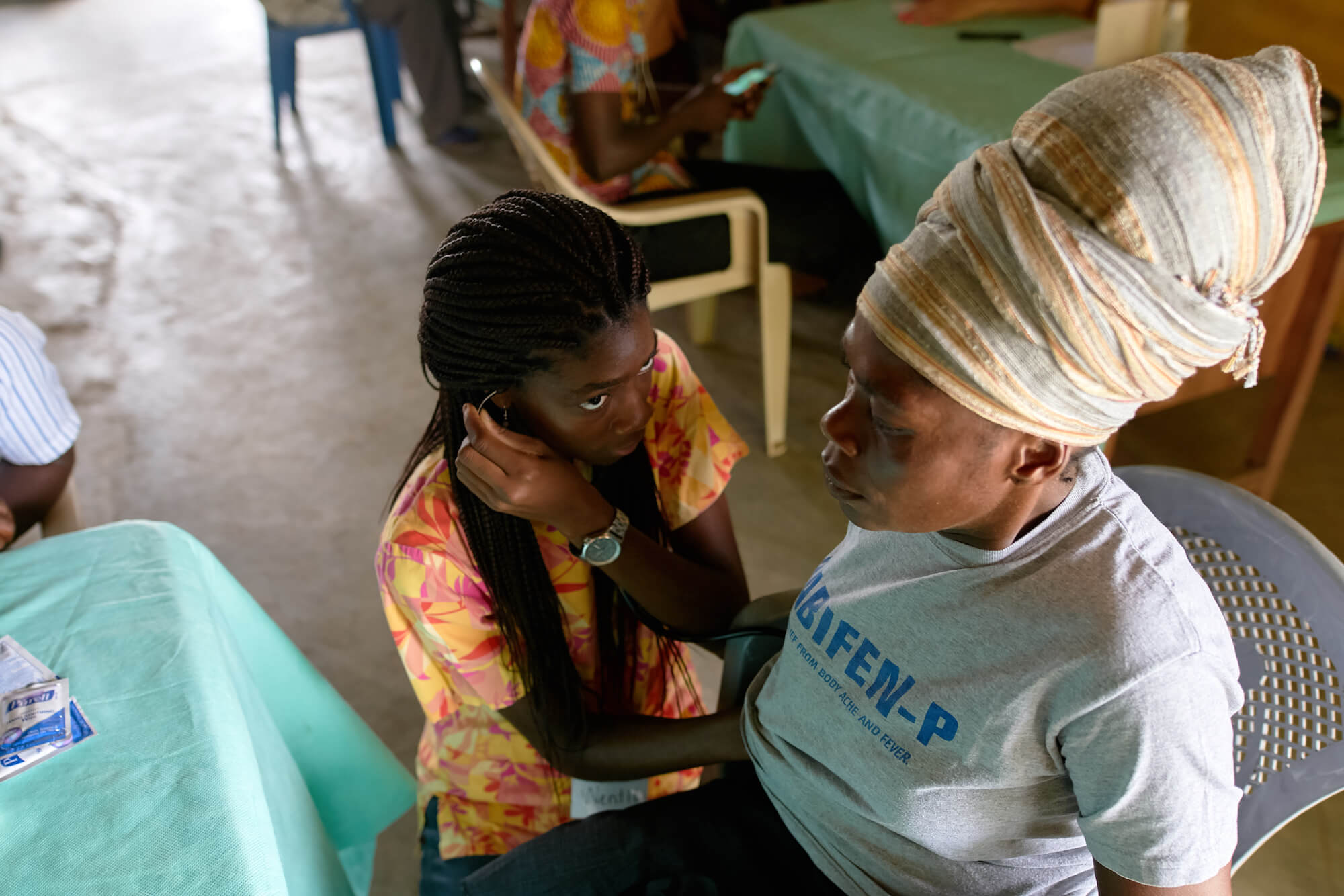 Wentiirim Annankra examines patient in Ghana
